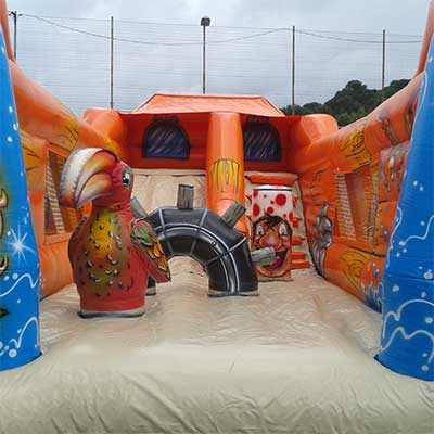 bateau de pirate gonflable